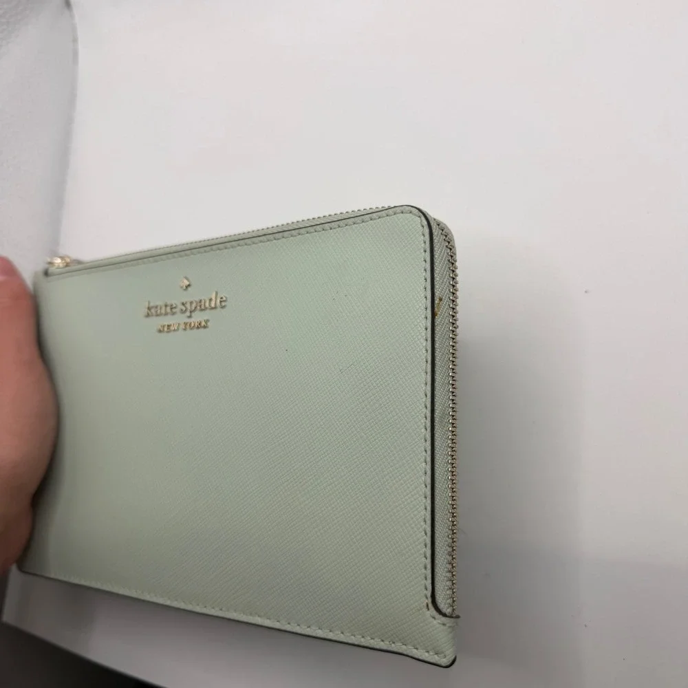 Kate Spade New York Mint Green Saffiano Leather‎ L-Zip Wristlet Pouch Wallet